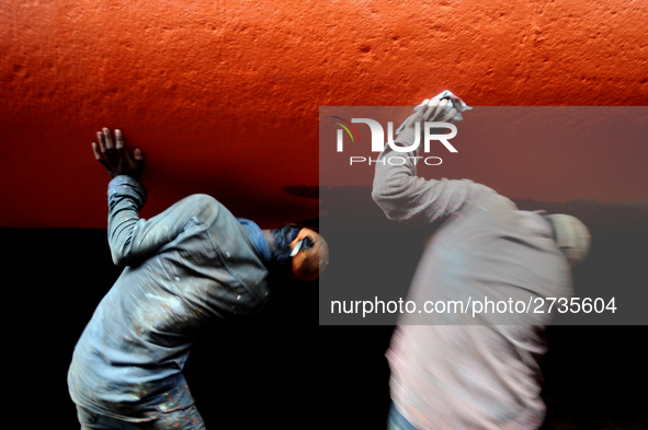 Workers during work at keranigonj Dockyard area in The capital Dhaka, Bangladesh on Wednesday 23 May 2018. 