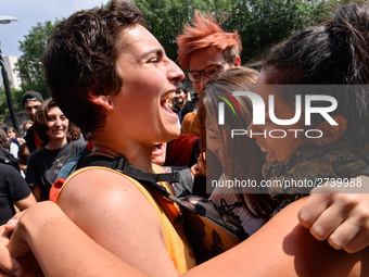 A protester who was arrested by police during the Arago highschool blocade, get out of the Courthouse and is welcomed by his friends in pari...