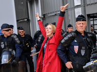 A protester who was arrested by police during the Arago highschool blocade, get out of the Courthouse and is welcomed by his friends in pari...