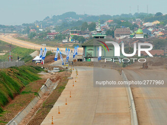 Jami Baitul Mustaghfirin Mosque, standing in the middle of the construction of Batang-Semarang Toll Road, Central Java. Indonesia in June, 4...