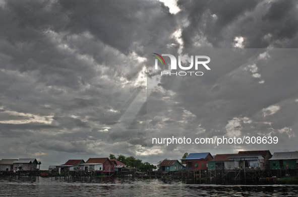 Kompong Khleang, Tonle Sap, Cambodia.

The Tonle Sap Lake is situated in the heart of Cambodia and is South East Asia’s largest fresh wate...