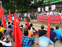 Activists from Bangladeshi garments organization stage demonstration in Dhaka rejecting the government’s decision to raise their minimum mon...