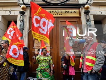  The subcontractors of the Park Hyatt Vendôme, who have been on strike for 18 days, and who were dislodged by the police from the Parisian p...