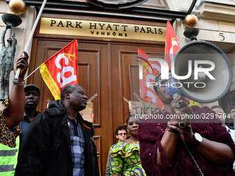  The subcontractors of the Park Hyatt Vendôme, who have been on strike for 18 days, and who were dislodged by the police from the Parisian p...