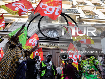  The subcontractors of the Park Hyatt Vendôme, who have been on strike for 18 days, and who were dislodged by the police from the Parisian p...