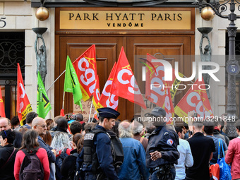  The subcontractors of the Park Hyatt Vendôme, who have been on strike for 18 days, and who were dislodged by the police from the Parisian p...