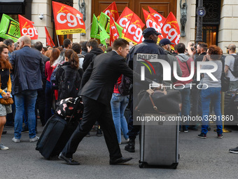  The subcontractors of the Park Hyatt Vendôme, who have been on strike for 18 days, and who were dislodged by the police from the Parisian p...