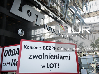 Polish LOT airline crew on strike in Warsaw, Poland on 18 October 2018 (