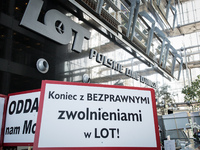 Polish LOT airline crew on strike in Warsaw, Poland on 18 October 2018 (