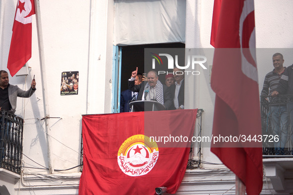 Unionists and workers rallied outside the headquarter of the Tunisian General Labour Union (UGTT), on November 17, 2018 in Tunis, where the...