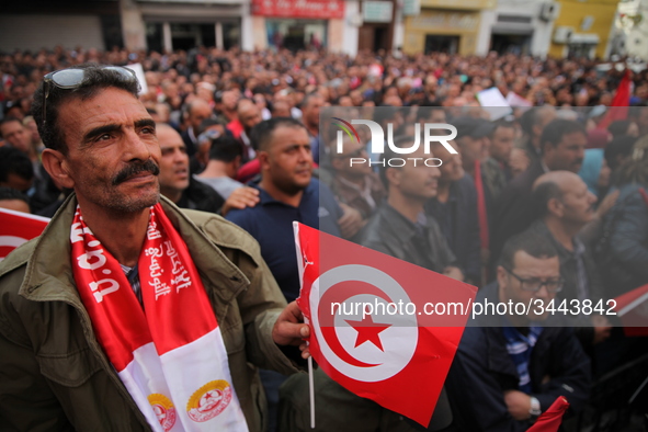 Unionists and workers rallied outside the headquarter of the Tunisian General Labour Union (UGTT), on November 17, 2018 in Tunis, where the...