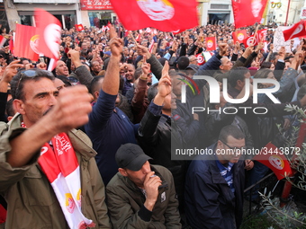 Unionists and workers rallied outside the headquarter of the Tunisian General Labour Union (UGTT), on November 17, 2018 in Tunis, where the...