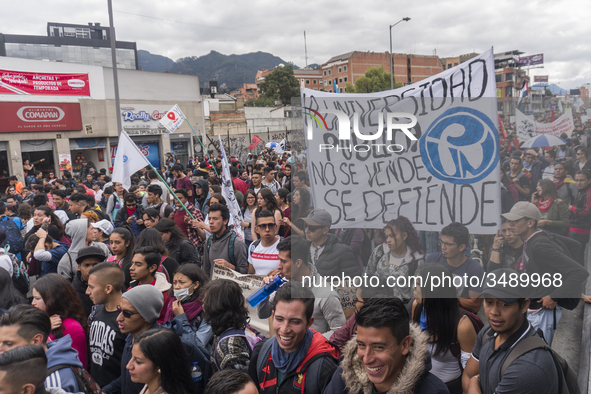 A general view of the crowd in the march of students for public education in Bogota, Colombia, on 28 November 2018. 