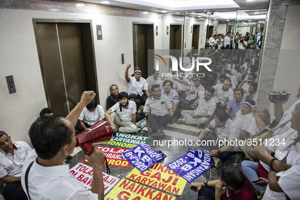 Jakarta, Indonesia, 04 December 2018 : hundreds of Indonesian News Agency "ANTARA" held demonstration at their office in Jakarta. They deman...