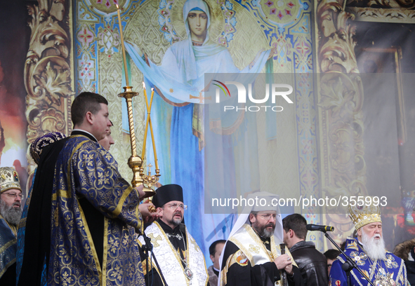 KIEV, UKRAINE - NOVEMBER 30: The Head of the Ukrainian Orthodox Church of Kyiv Patriarchate  Filaret(1st from R) and Head of the Ukrainian G...