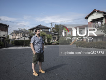 Tommaso Perina, waiting to meet the children. He lives in Tokyo since 2003 he married his wife in 2012. They have two children. On 19 Decemb...