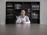 Akira Ueno, Lawyer, Nihonbashi Sakura Law Firm. Akira Ueno, himself to "victim", represents several left-behind parents and is an experience...