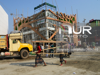 Bangladeshi day labor works in the Dhaka International Trade Fair in Dhaka, Bangladesh. On January 08, 2019. (