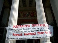 Greek school teachers protest outside the National and Kapodistrian University of Athens, in Greece on January 17, 2019. Teachers and studen...