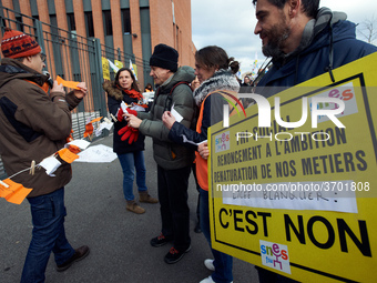 Several schoolteachers unions and two students unions (UNL, FIDL) called for a day of strike against Minister of Education J.-M. Blanquer re...