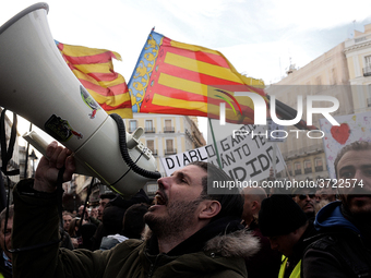 Taxi drivers strike to call for stricter regulations against ride hailing services such as Uber and Cabify in Madrid on 28th January, 2019....