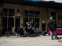 2014 - Hasankeyf - Men drinking cay (