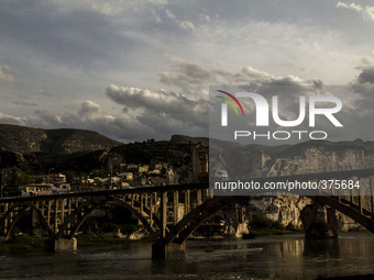 2014 - Turkey - Ilisu dam - Hasankeyf - The new Tigri Bridge (