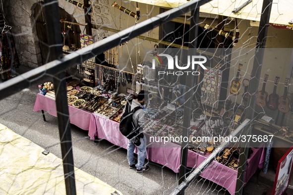 2014 - Turkey - Ilisu dam - Hasankeyf - Window over the bazar 