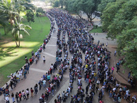 A giant line formed in the Anhangabaú Valley, in the center of the city of São Paulo, where job search is being promoted by the Secretariat...