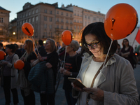 A small group of teachers, activists and members of the opposition gathered in Krakow's Main Square this evening during a protest.
Earlier t...