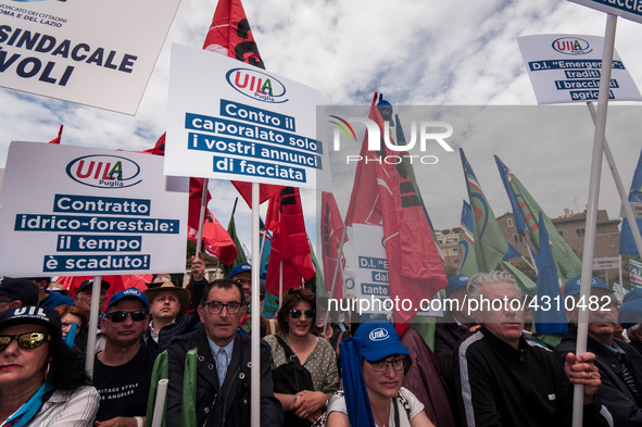 Fai Cisl, Flai Cgil and Uila Uil protest against the failure to apply the law on illegal hiring and the renewal of contracts expired for ten...