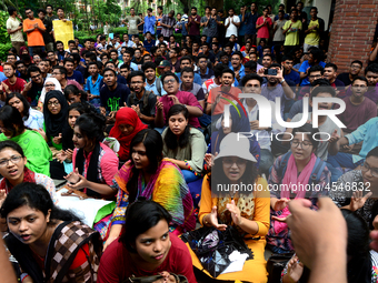 Students of Bangladesh University of Engineering and Technology (Buet) today continued their protest for the fifth consecutive day to press...