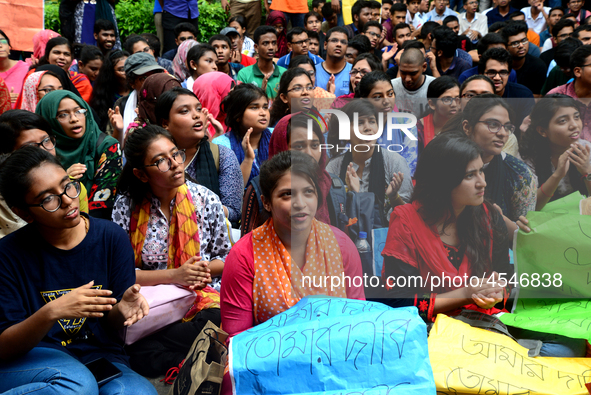 Students of Bangladesh University of Engineering and Technology (Buet) today continued their protest for the fifth consecutive day to press...