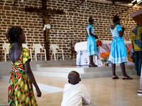 Christian worship in the city of Dano, the inhabitants are divided between Catholics and Muslims in a peaceful coexistence
"The land of hon...