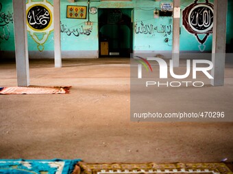 Muslim cult in the city of Dano, the inhabitants are divided between Catholics and Muslims in a peaceful coexistence
"The land of honest ma...