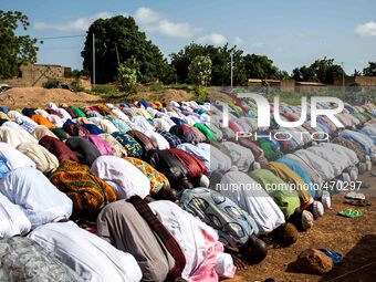 Muslim cult in the city of Dano, the inhabitants are divided between Catholics and Muslims in a peaceful coexistence
"The land of honest ma...