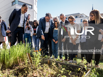 David Kimelfeld, President of the Lyon metropolitan area, visited Alain high school in Vénissieux and Jean Monnet high school in the 7th arr...