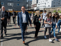 David Kimelfeld, President of the Lyon metropolitan area, visited Alain high school in Vénissieux and Jean Monnet high school in the 7th arr...