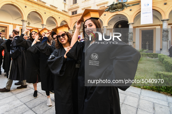 On the streets of Palermo, 550 graduates of the autumn session has marched. The graduation ceremony ended with the traditional "throwing of...