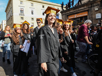 On the streets of Palermo, 550 graduates of the autumn session has marched. The graduation ceremony ended with the traditional "throwing of...