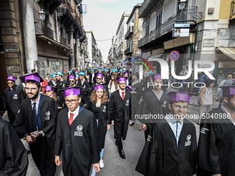 On the streets of Palermo, 550 graduates of the autumn session has marched. The graduation ceremony ended with the traditional "throwing of...