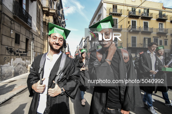 On the streets of Palermo, 550 graduates of the autumn session has marched. The graduation ceremony ended with the traditional "throwing of...