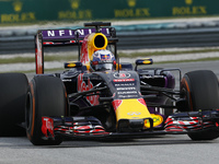  Australian Daniel Ricciardo of Infiniti Red Bull Racing in action during the qualifying session of the Malaysian Formula One Grand Prix at...