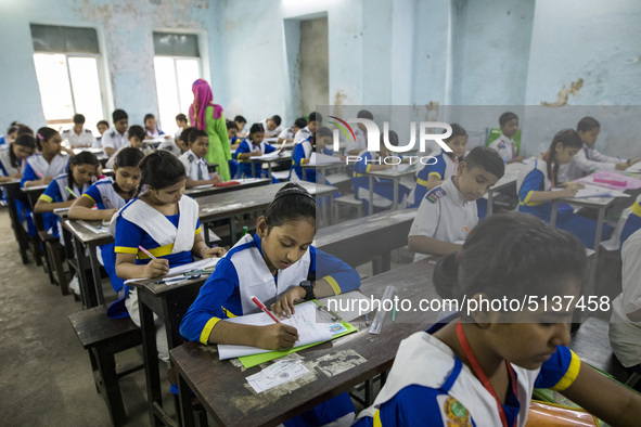 Student attend Primary Education Completion Examination in Dhaka, Bangladesh on November 17, 2019.
Primary Education Completion (PEC) and E...