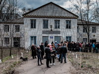 The community center of Krasnogorovka also serve as a shelter. On April 6 2015, we visit Krasnogorovka. What we saw is the evident beginning...