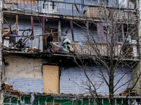 A man still live in his demolish building. On April 6 2015, we visit Krasnogorovka. What we saw is the evident beginning of a serious humani...