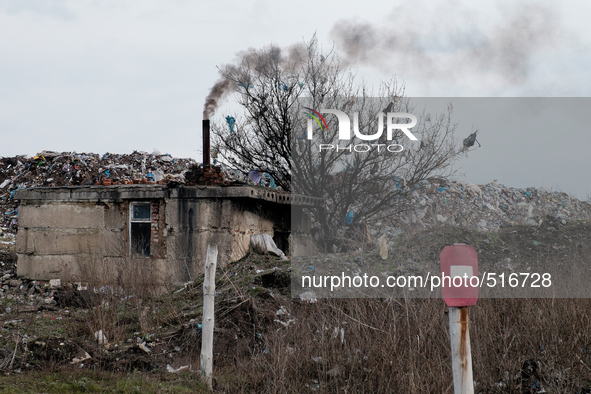 Even the city dump Krasnogorovka is left to itself as small ammount of emplyees burn rubbish.
On April 6 2015, we visit Krasnogorovka. What...