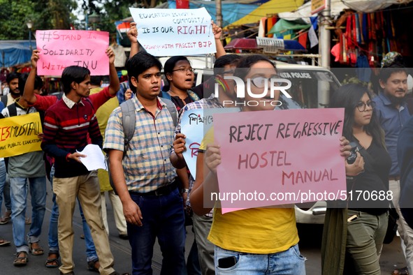 Students, Alumni of  Jawaharlal Nehru University  (JNU) at the part in the a protest rally against Center Modi Goverment apple to the Save P...