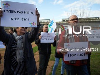 High school teachers gathered in front of the Board of Education of Haute Garonne. They throwed old schoolbooks in the backyard of the Board...