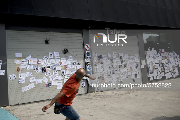 Employees from NISSAN and subcontractors fill a Renault dealership with signs and cut off the access motorway to Barcelona protest in Barcel...